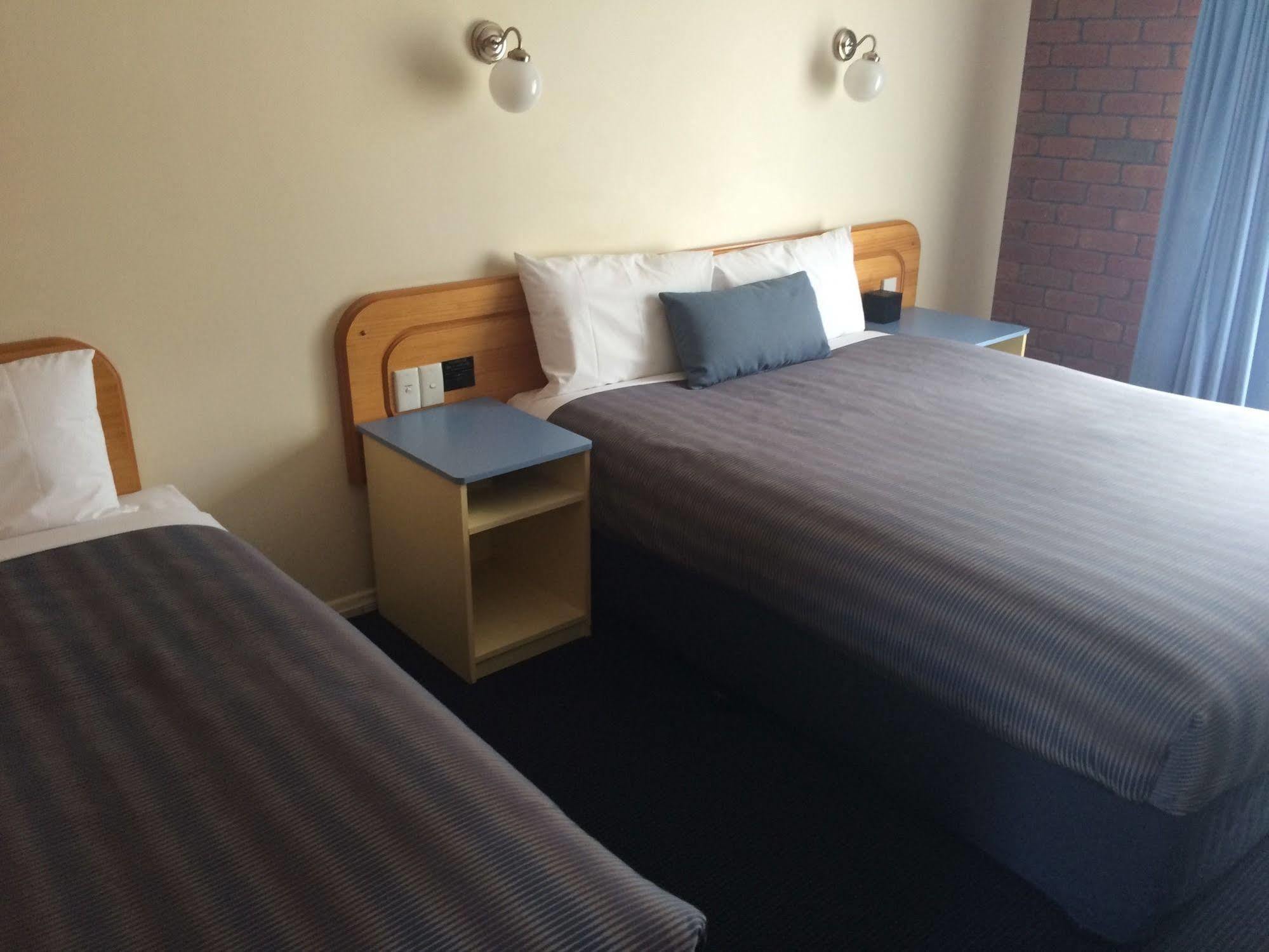 Torquay Tropicana Motel Екстер'єр фото